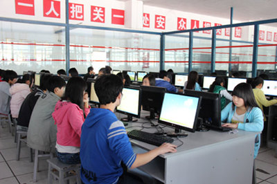 四川省資中縣職業(yè)技術(shù)學(xué)校計(jì)算機(jī)應(yīng)用 電腦圖文設(shè)計(jì)專(zhuān)業(yè)介紹